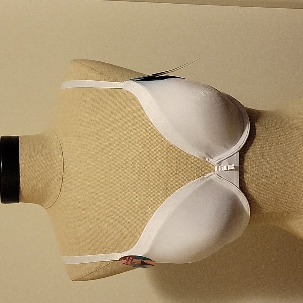 NWT: Vanity Fair Illumination Full Coverage Underwire Bra